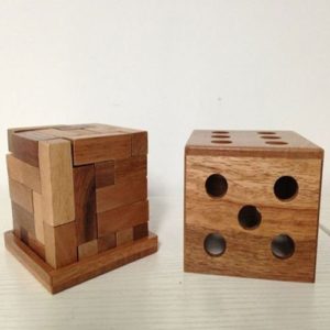 משחק מנהלים קוביית עץ